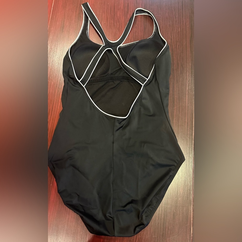 Speedo Women's Black Swimsuit - Picture 2 of 4
